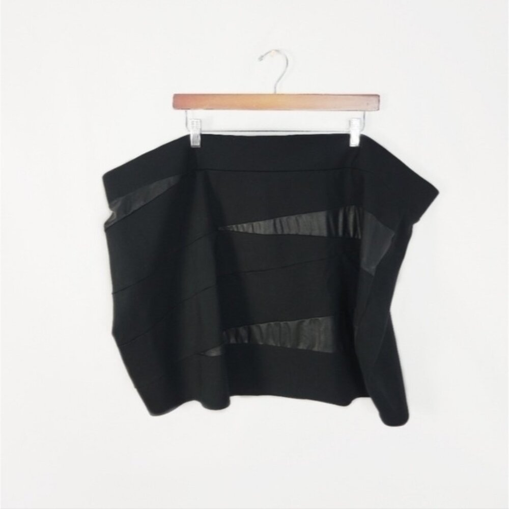 Torrid Size 5 mini skirt